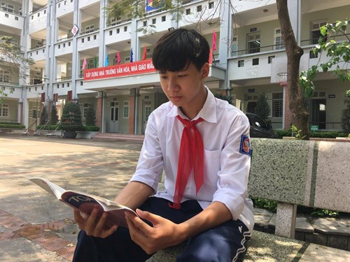 Tấm gương sáng trong việc tiếp nối cũng như phát huy truyền thống hiếu học bạn Nguyễn Phương Nam - học sinh lớp 8A8